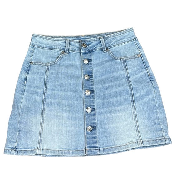American Eagle Outfitters Dresses & Skirts - AMERICAN EAGLE: Women's Light Blue High-Waisted A-Line Denim Skirt -Size 4